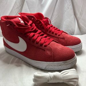 Nike SB Zoom Blazer Mid university red / white